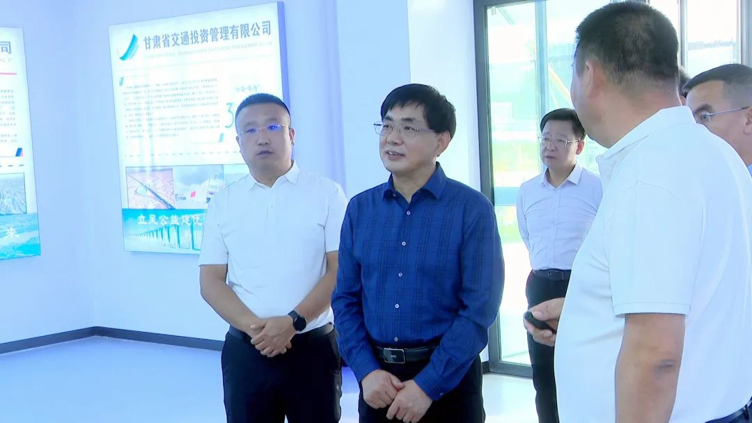 楊建武在靖遠(yuǎn)縣和平川區(qū)調(diào)研交通項(xiàng)目建設(shè)工作
